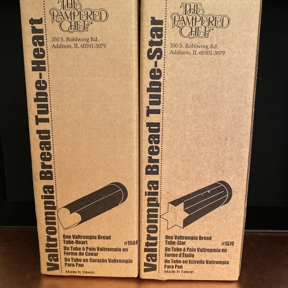 Pampered Chef Valtrompia Bread Tube Baking Mold Heart #1560 & Star #1570 . Set 2